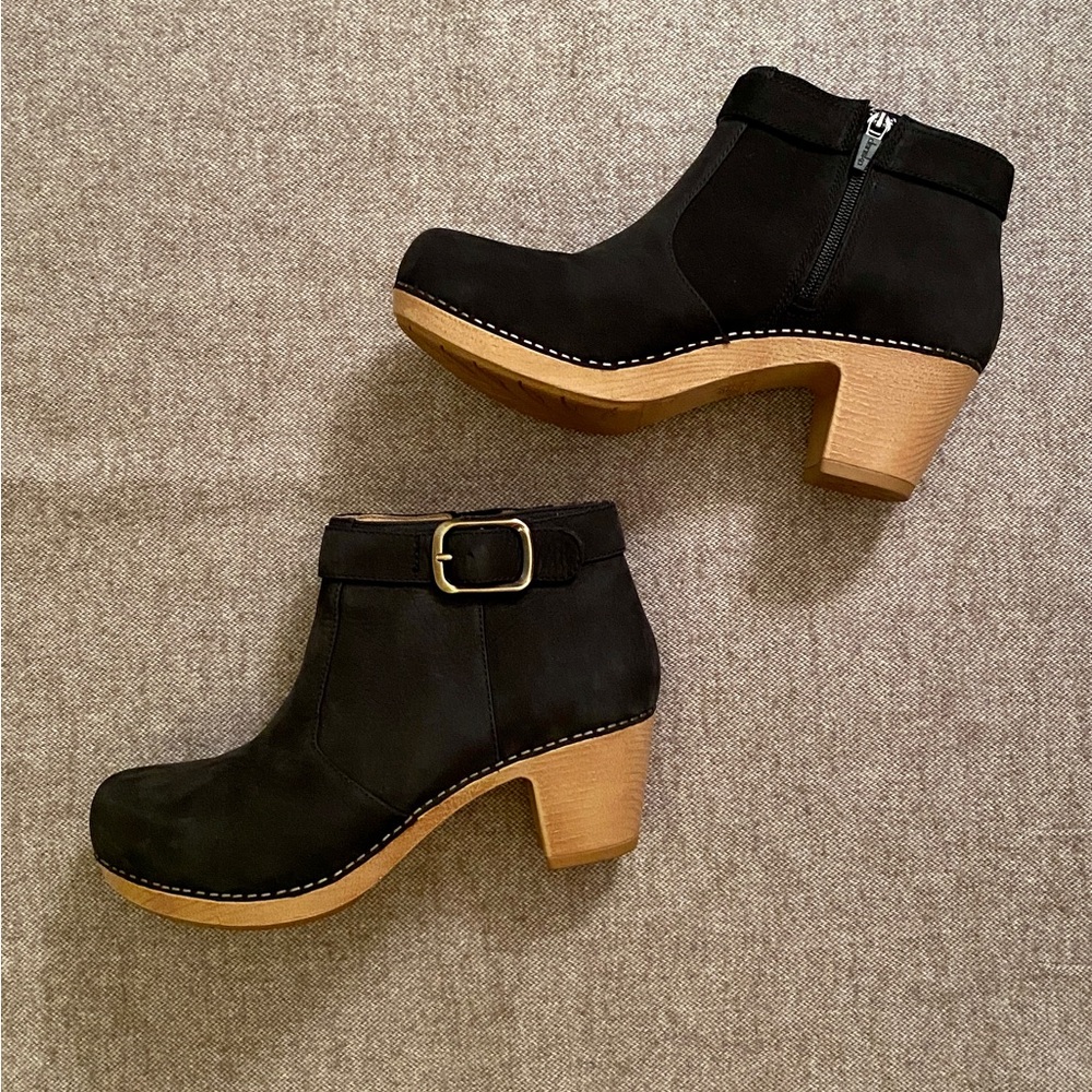Dansko “Autumn” Women’s Booties, size 39